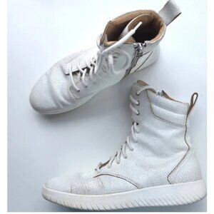 Mobs High Top Tread Boot Crackled Size 9 BRAND NIB